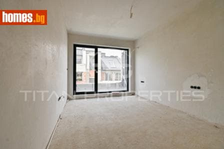 Тристаен, 107m²
