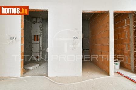 Тристаен, 153m²