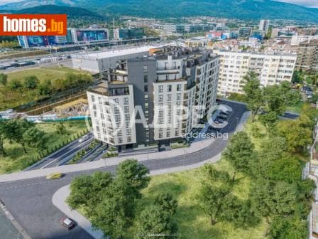 Тристаен, 125m²