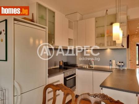 Тристаен, 137m²