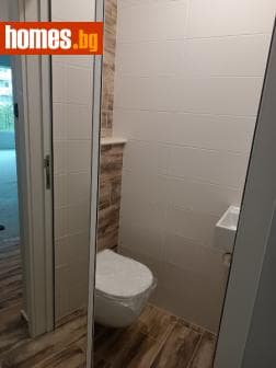 Тристаен, 84m²