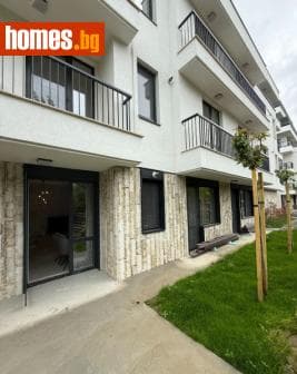 Тристаен, 93m²