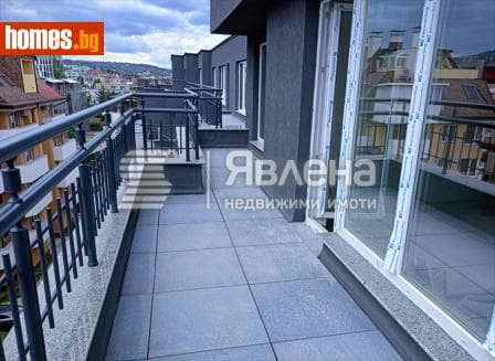 Тристаен, 123m²