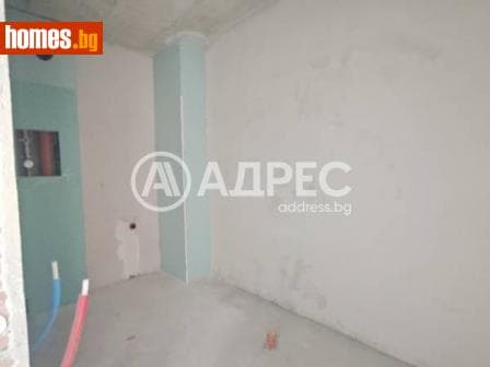 Тристаен, 129m²