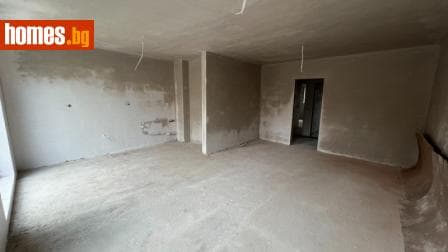 Тристаен, 132m²
