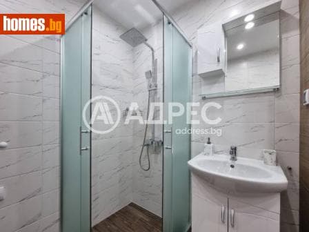 Двустаен, 77m²