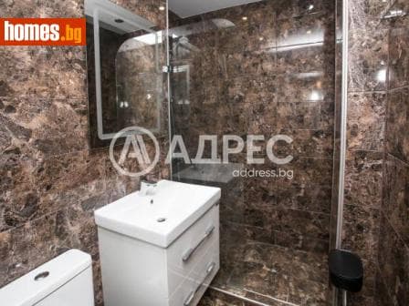 Тристаен, 77m²