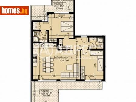 Тристаен, 163m²