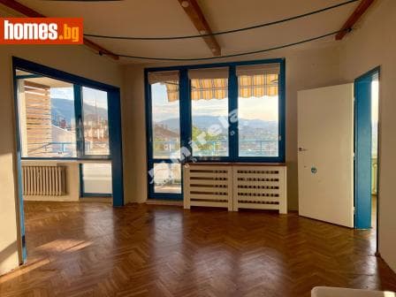 Тристаен, 101m²