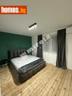 Тристаен, 63m²