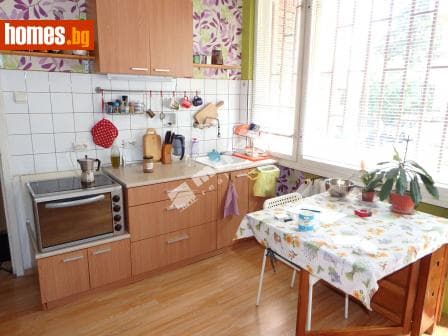 Двустаен, 71m²