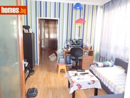 Двустаен, 71m²