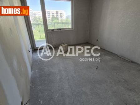Тристаен, 121m²