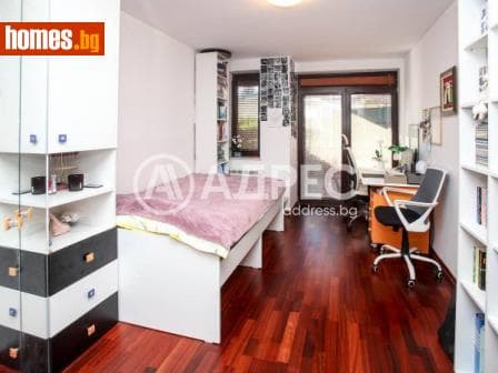 Тристаен, 95m²
