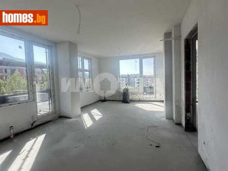 Тристаен, 109m²