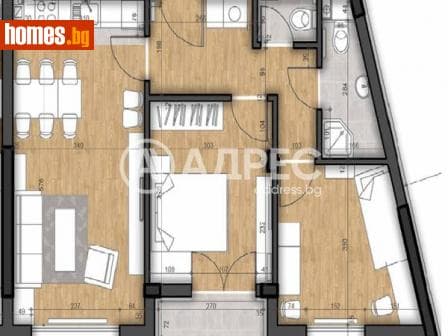 Тристаен, 86m²