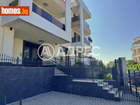 Тристаен, 130m²
