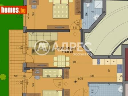 Тристаен, 117m²