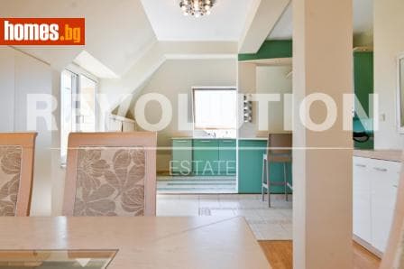 Тристаен, 113m²