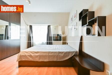 Тристаен, 113m²