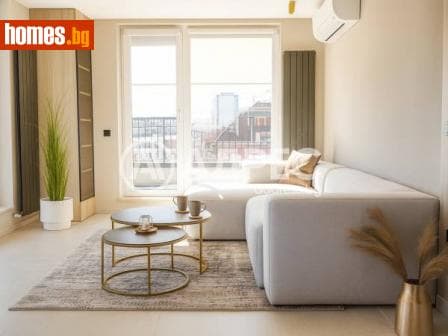 Тристаен, 91m²