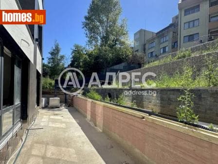 Тристаен, 112m²