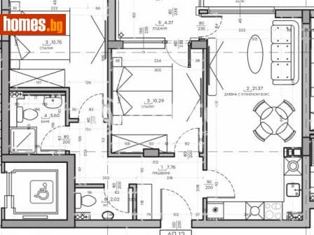 Тристаен, 80m²