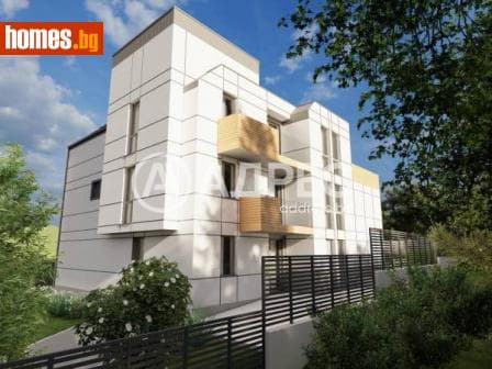 Тристаен, 94m²