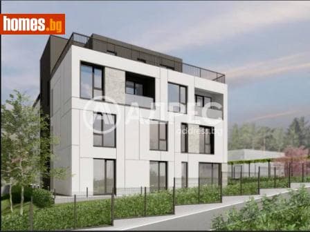 Тристаен, 126m²