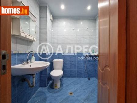 Тристаен, 110m²