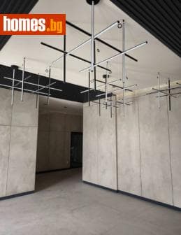 Тристаен, 96m²