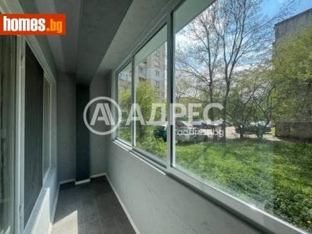 Тристаен, 80m²
