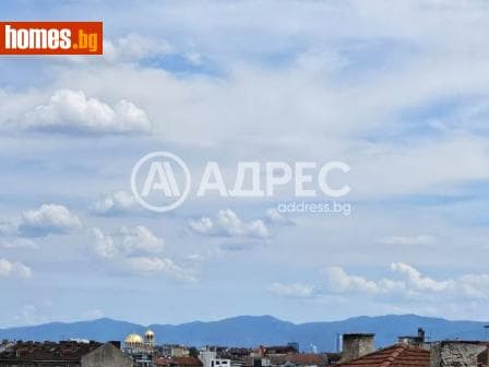 Тристаен, 121m²