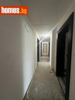 Тристаен, 95m²