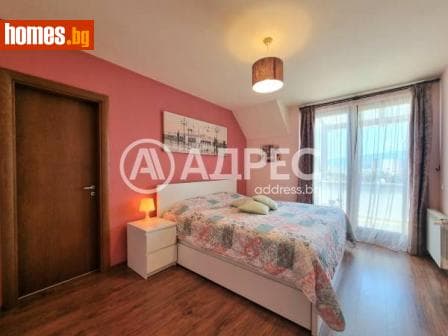 Тристаен, 106m²