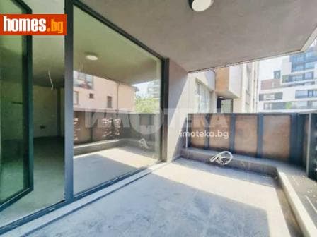 Тристаен, 122m²