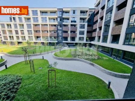 Тристаен, 122m²