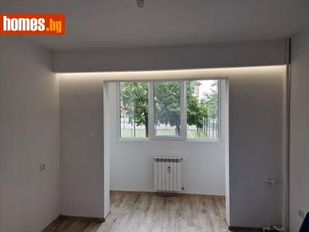Тристаен, 60m²