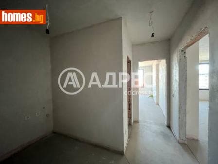 Тристаен, 100m²