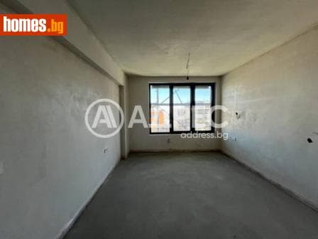 Тристаен, 100m²
