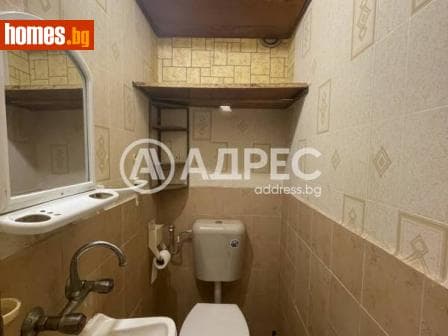Тристаен, 80m²
