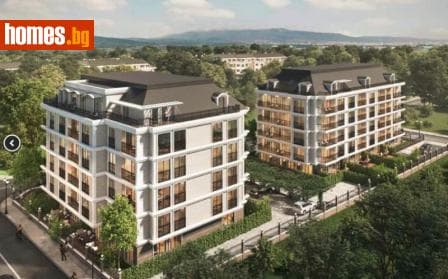 Тристаен, 81m²