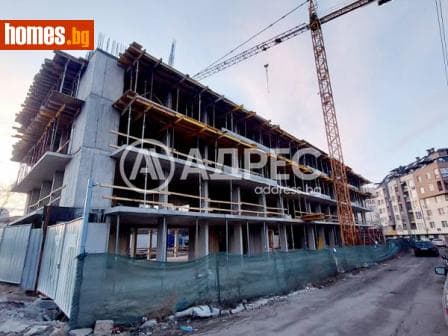 Тристаен, 108m²