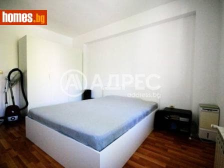Тристаен, 120m²