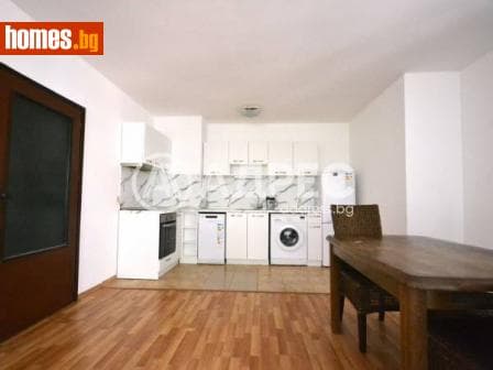 Тристаен, 120m²