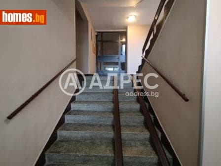 Тристаен, 101m²