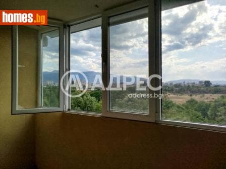 Тристаен, 101m²