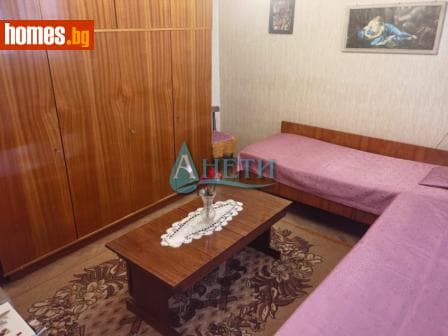 Тристаен, 107m²