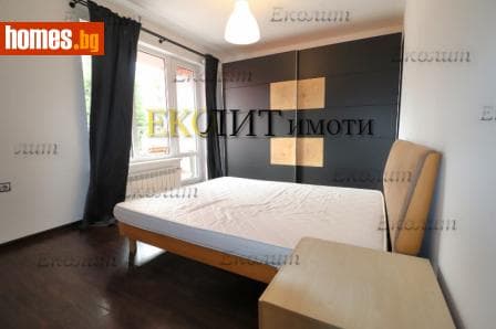 Тристаен, 137m²
