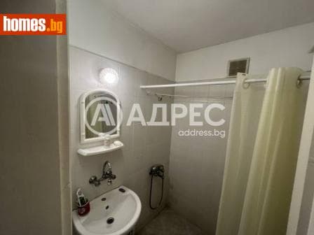 Двустаен, 68m²